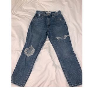 NEW Abercrombie High Rise Mom Jeans - 27S